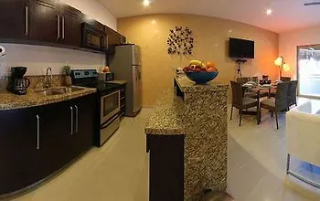 ホテル Bello Village 2 Bedroom Penthouse Sleeps 5 トゥルム